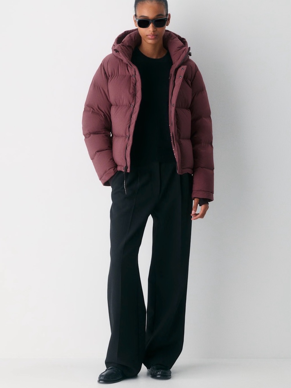 Aritzia SuperPuff CliMATTE Short Parka in Burgundy